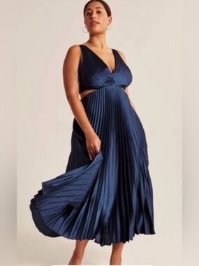 Abercrombie & Fitch Giselle Accordion Pleated Cut-Out Satin Maxi Dress XXLP Navy